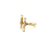 Load image into Gallery viewer, Bar Ring Baguette Diamond Yellow Gold